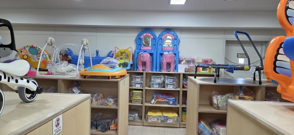 Large toy rental section at Hwaseong Bongdam Toy Library